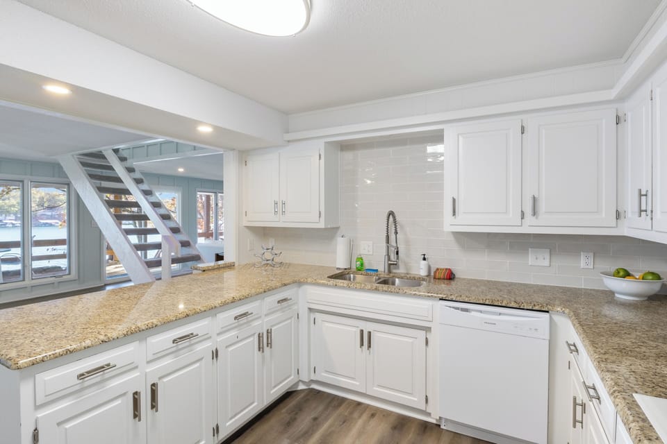 House, Multiple Beds, Patio (Rum Runner) | Private kitchen