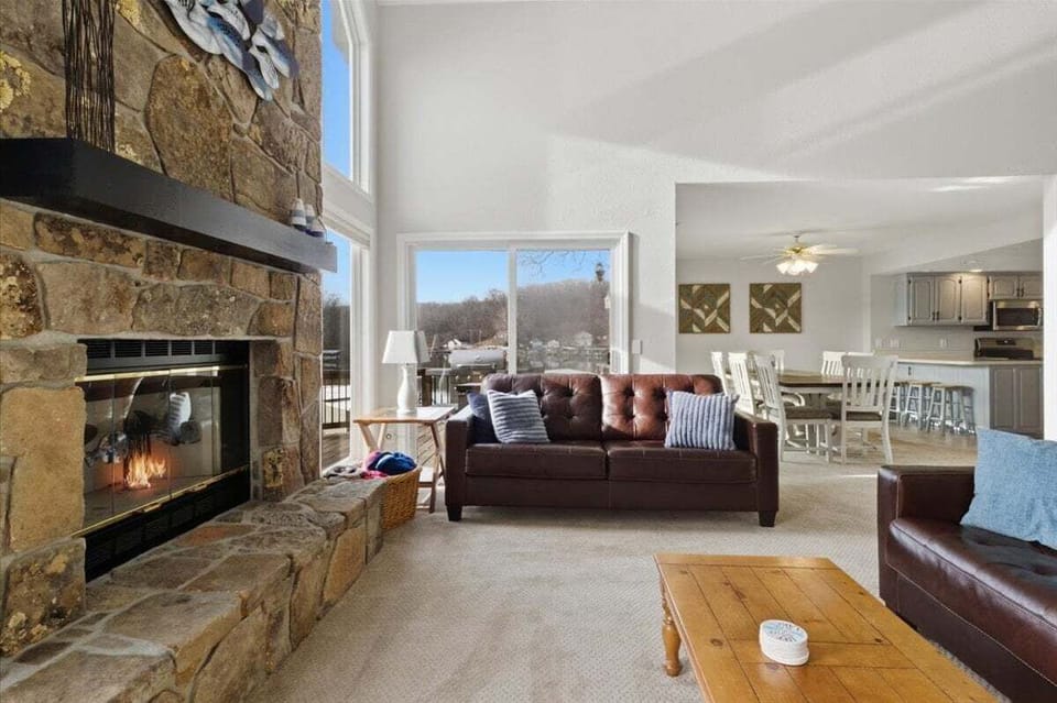 House, Multiple Beds, Patio (Dockside Dreams) | Living area