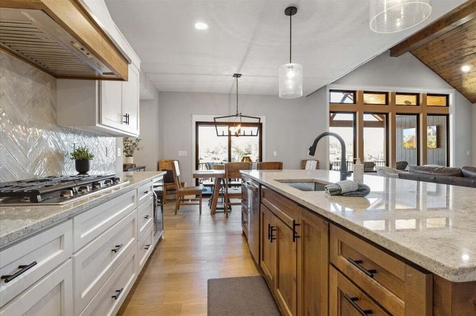 House, Multiple Beds, Patio (Hawk's Cove) | Private kitchen
