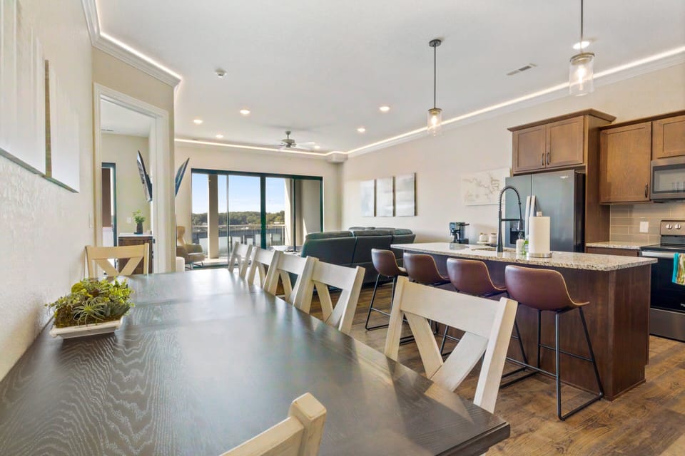 Condo, Multiple Beds, Pool Access (Amazing Topsider Penthouse) | 3 bedrooms, individually decorated, individually furnished