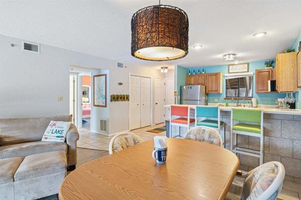 Condo, Multiple Beds, Patio (Lake Vibin') | Interior