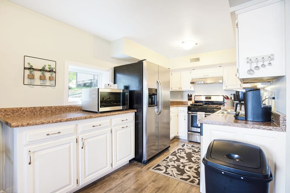 House, Multiple Beds, Patio (The Tides) | Private kitchen