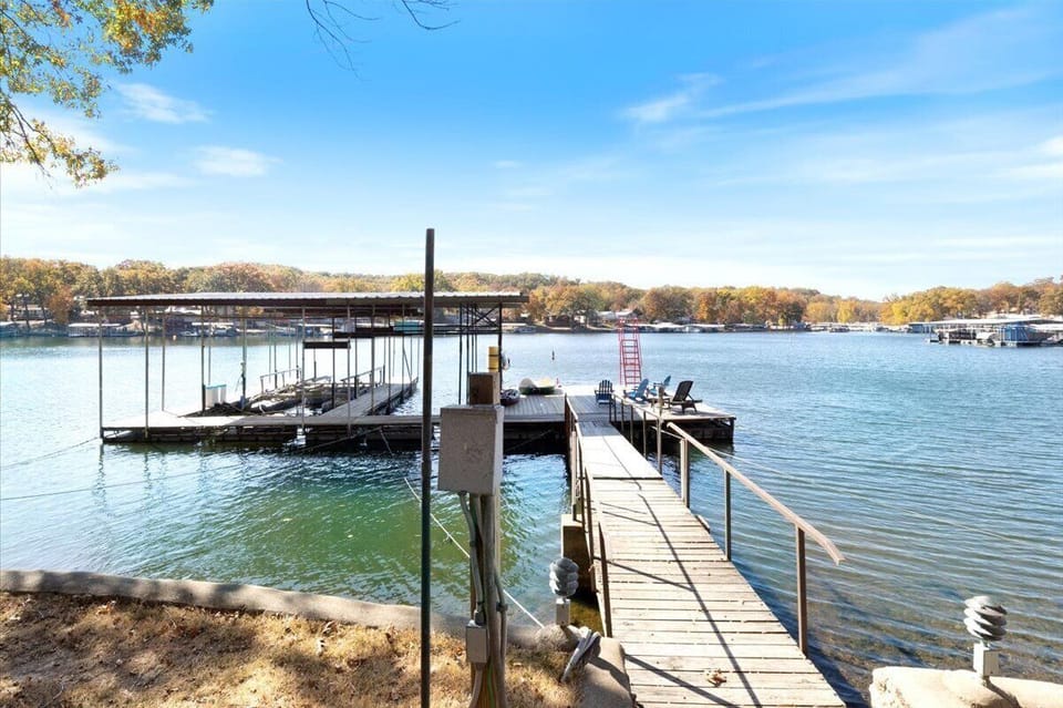 Dock