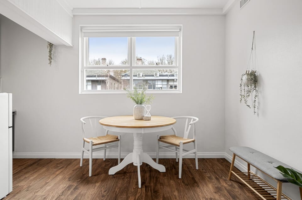 Apartment | Dining