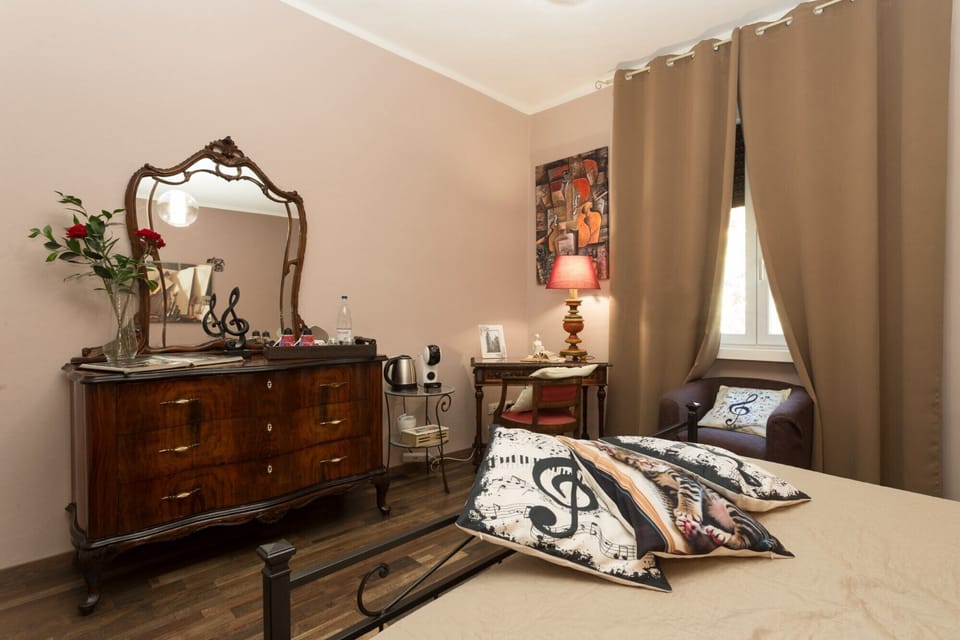 Blackout drapes, iron/ironing board, WiFi (free)