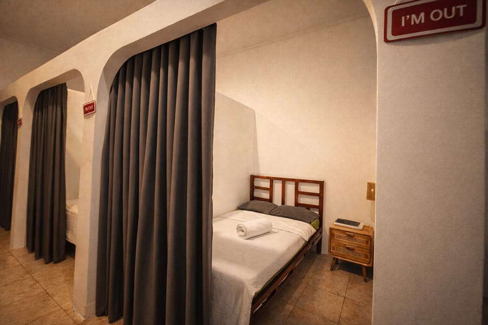 In-room safe, desk, free WiFi