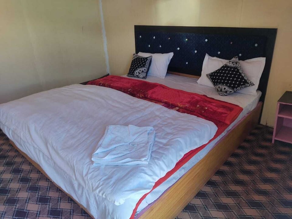 Deluxe Room, Lake View