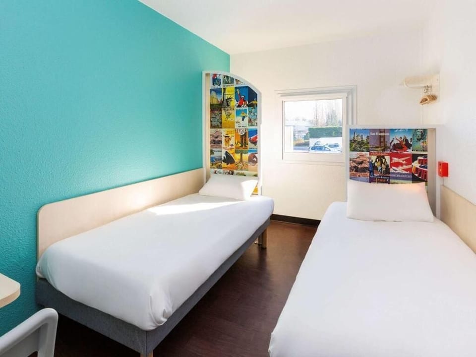 Premium Twin Room | Soundproofing, free WiFi, wheelchair access