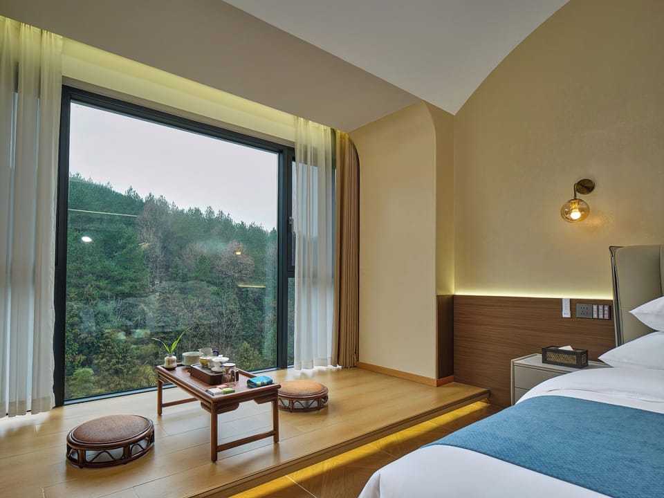 Deluxe Double Room | Premium bedding, minibar, WiFi (free), bed sheets