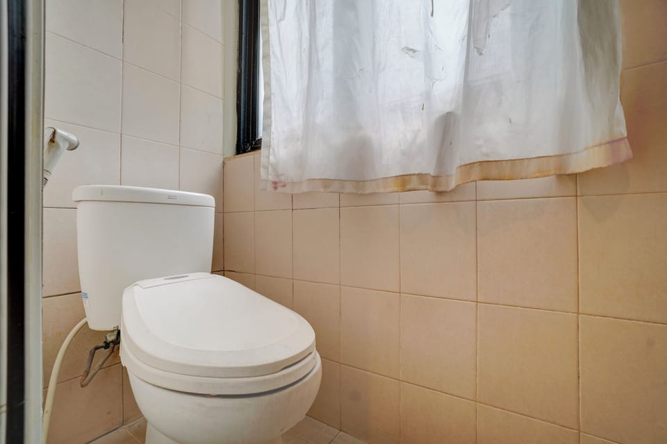 Deluxe Suite | Bathroom | Shower, bidet