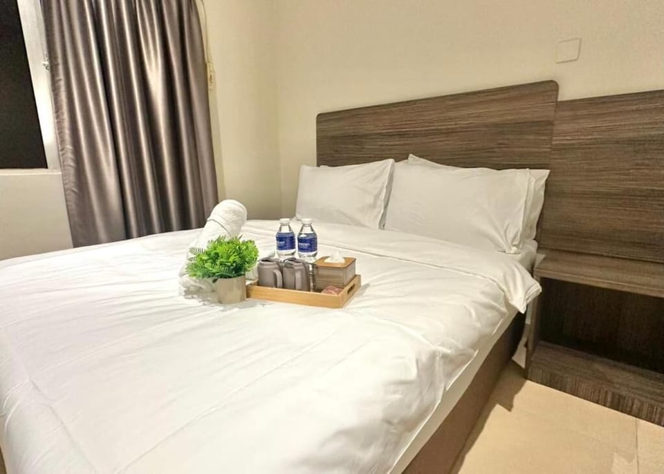 Standard Double Room | Desk, iron/ironing board, free WiFi