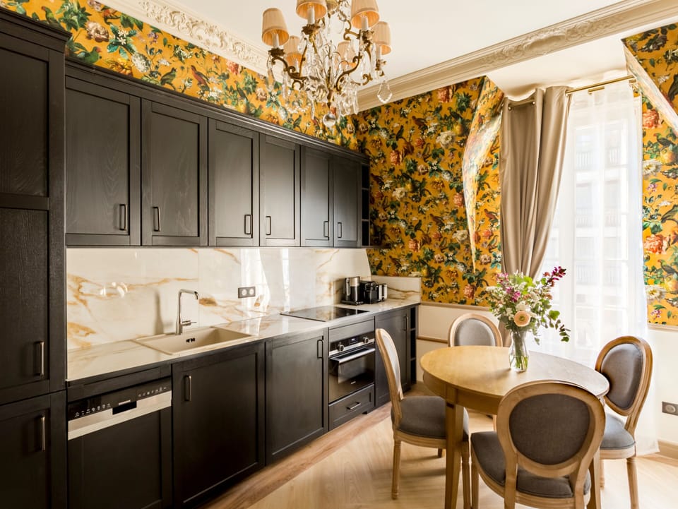 Apartment | Private kitchen | Fridge, microwave, oven, stovetop