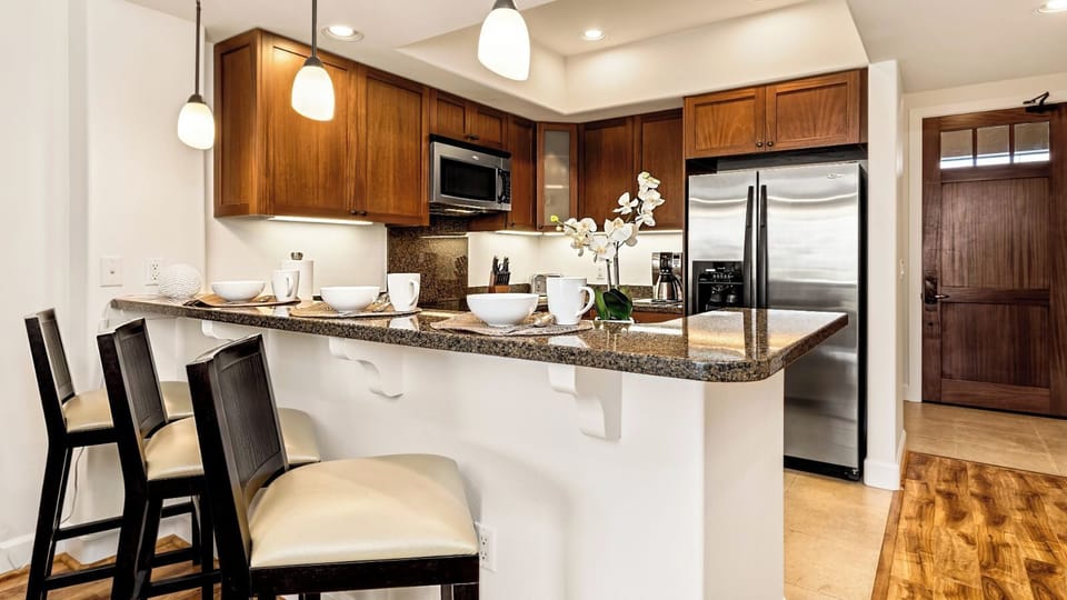 Condo, Multiple Beds, Lanai, Ocean View (Halii Kai 8C) | Private kitchen