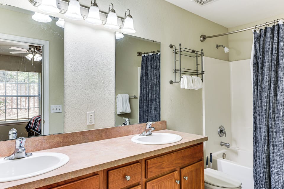 4 Mi to Fsu: Pet-friendly Townhome Apartment in Tallahassee