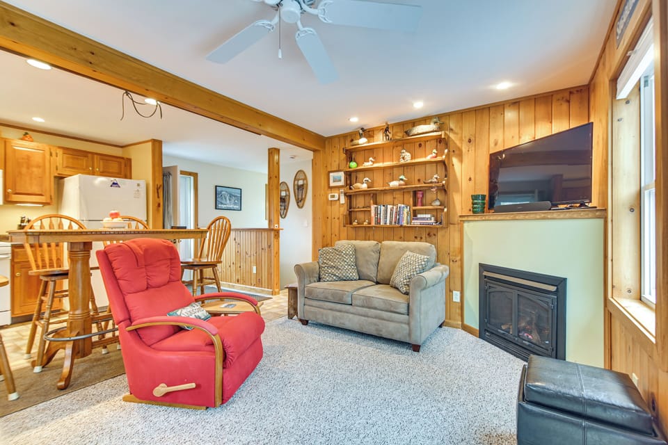 House (3 Bedrooms) | Interior