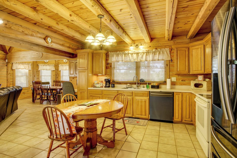 House (3 Bedrooms) | Interior