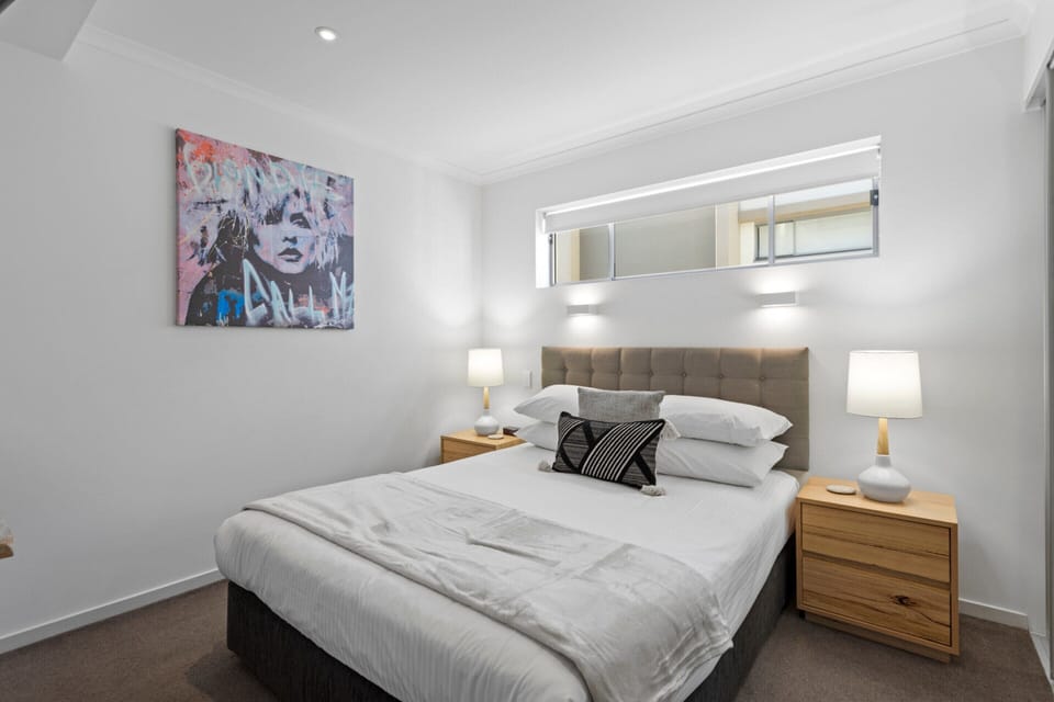 Apartment | 2 bedrooms, laptop workspace, iron/ironing board