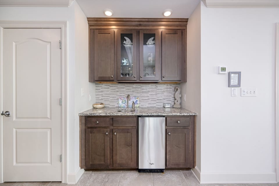 Condo, 4 Bedrooms | Interior