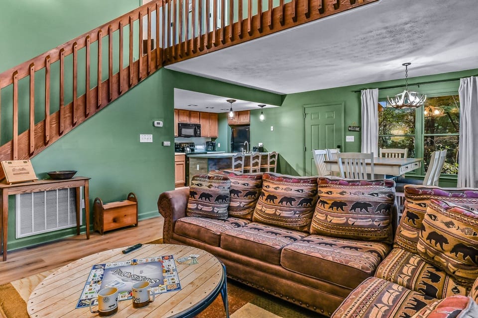Cabin, 2 Bedrooms | Living area