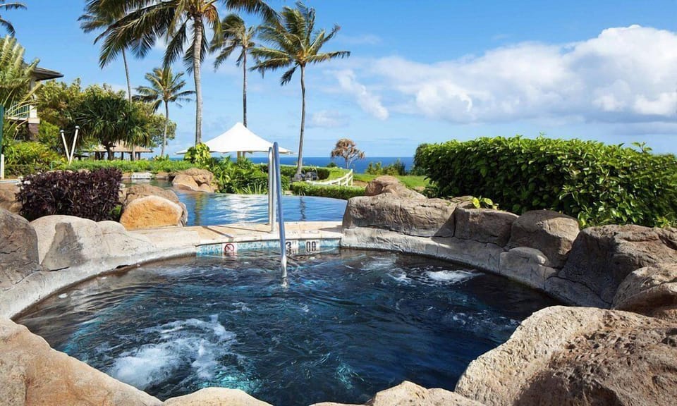 2 outdoor pools