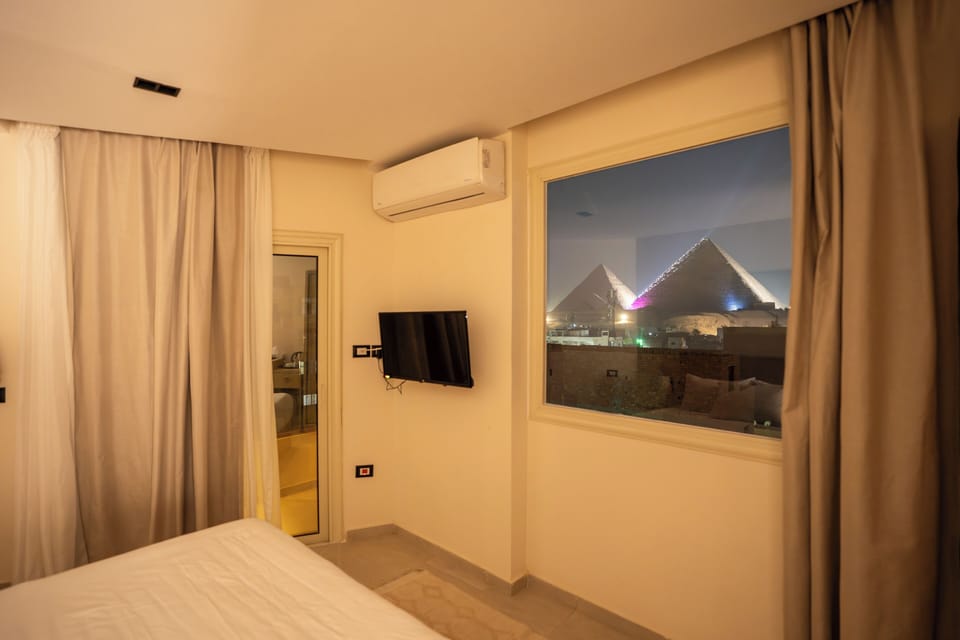 Egyptian cotton sheets, premium bedding, pillowtop beds, minibar