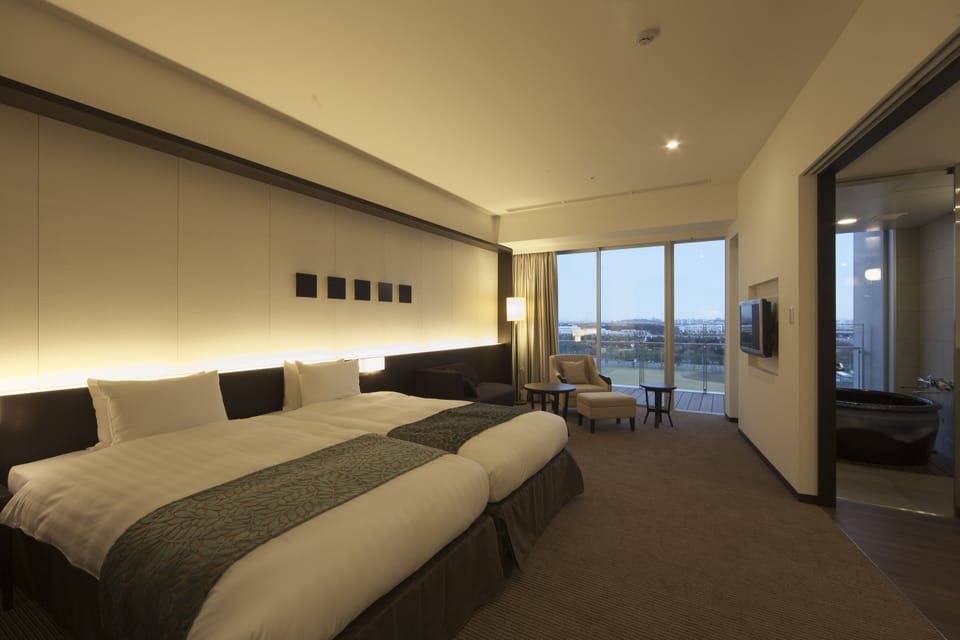 [In-room hot spring] Western Style Room with View Bath, Non Smoking | In-room safe, free WiFi, bed sheets