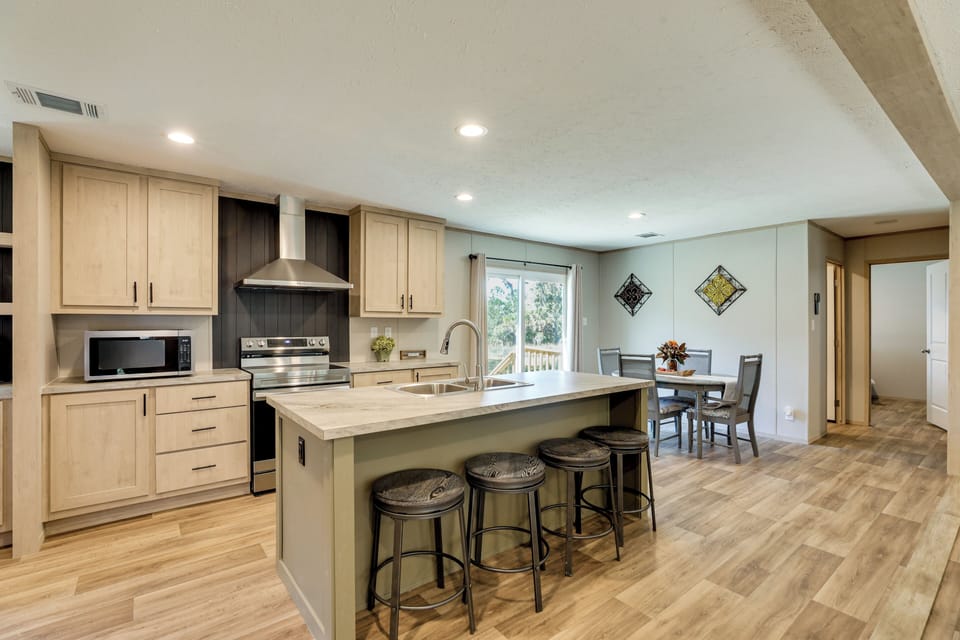House (3 Bedrooms) | Interior