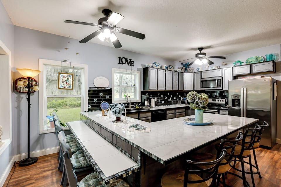 House (4 Bedrooms) | Interior