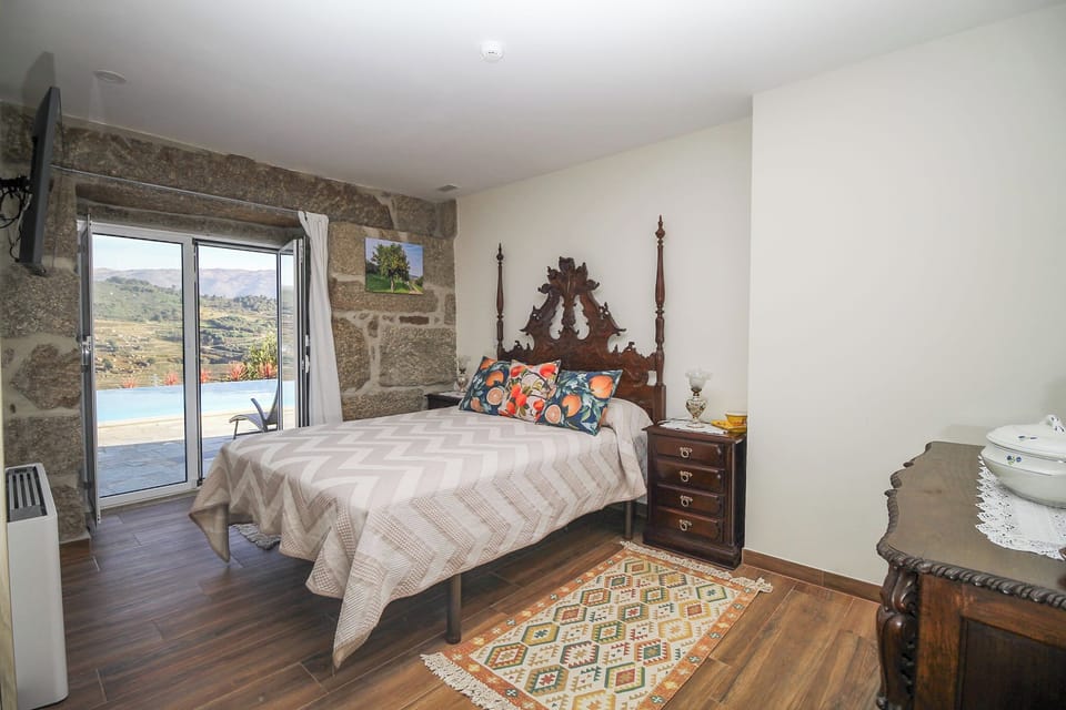 Double Room, Garden View | Desk, free WiFi
