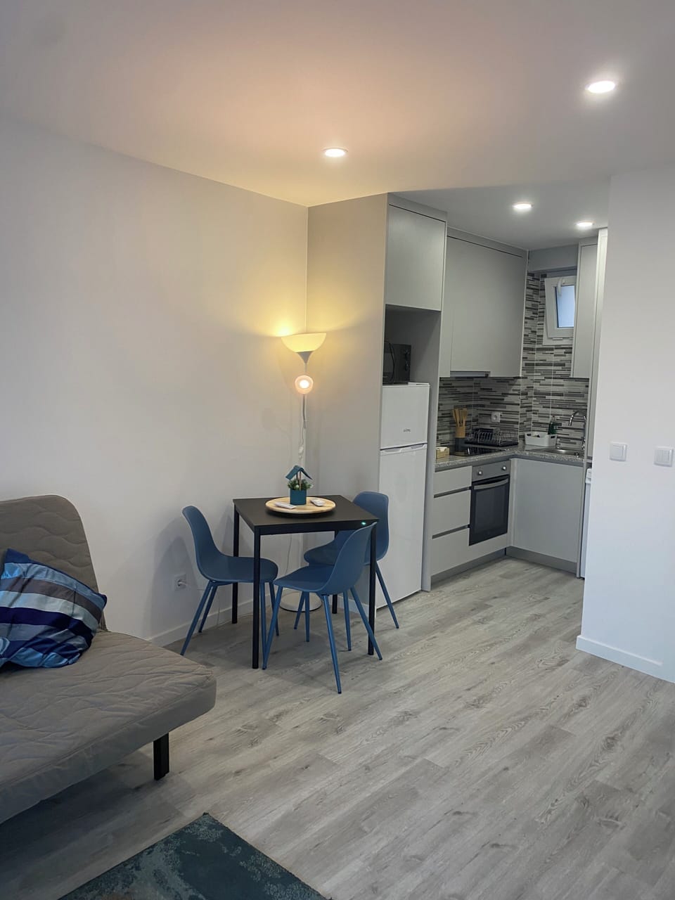 Comfort Apartment, Kitchenette, River View | Living area