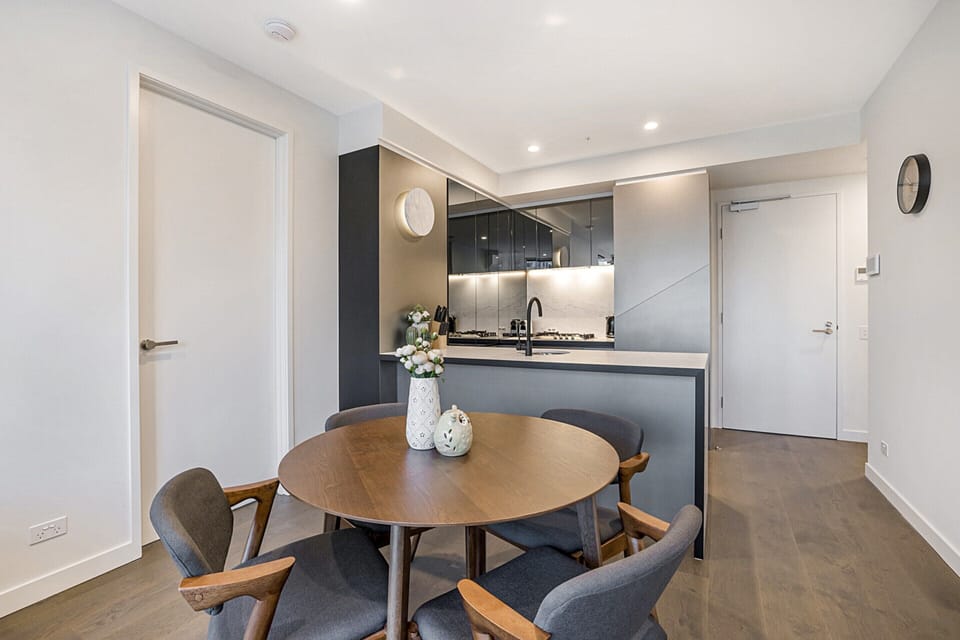 Apartment | Dining