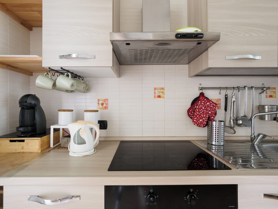 Comfort Apartment, Balcony, Garden View | Private kitchen | Oven, stovetop, espresso maker, electric kettle