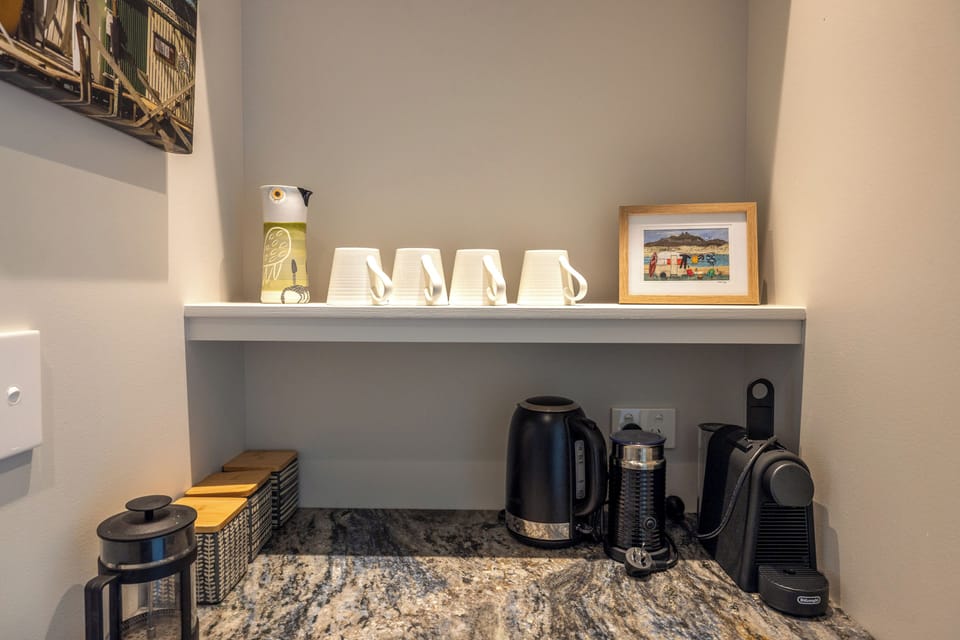 Deluxe Apartment, Ocean View | Coffee and/or coffee maker