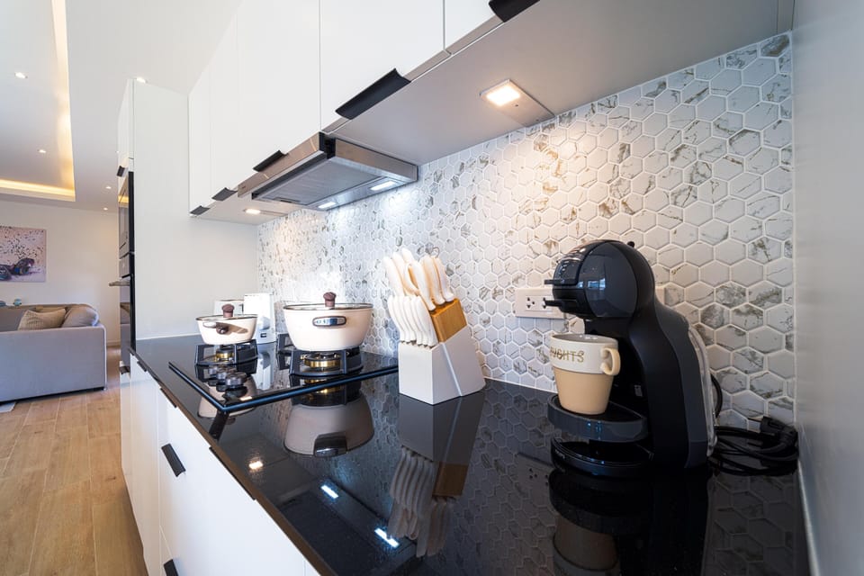 Villa, 3 Bedrooms, Private Pool, Pool View | Private kitchen | Toaster