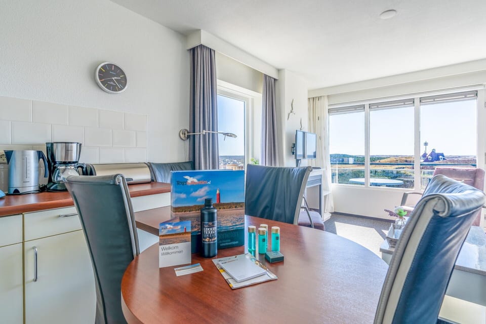 Apartment | Dining