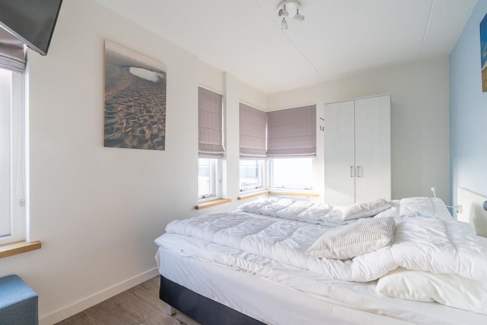 4-person Apartment With Island View Apartment in De Koog