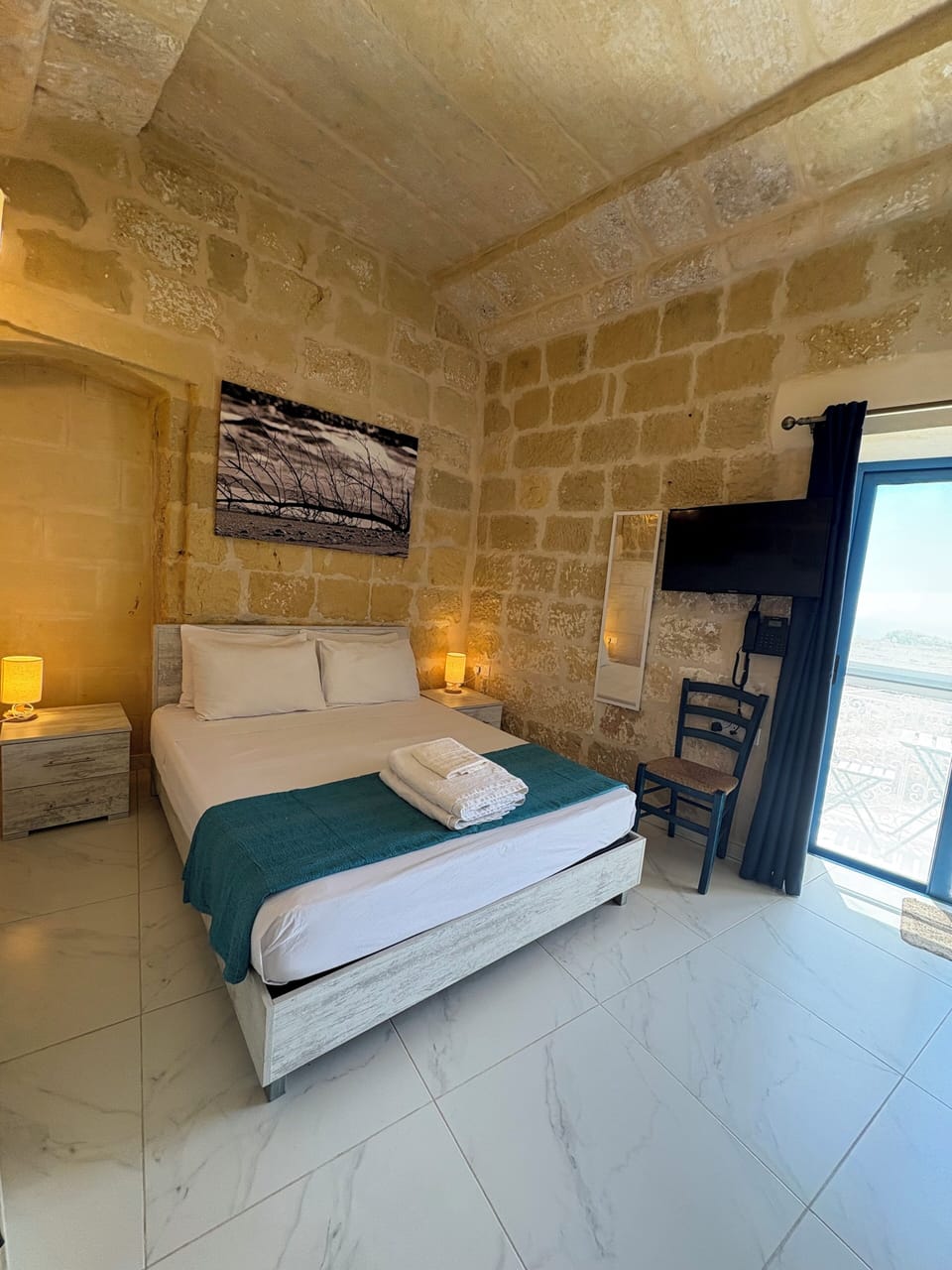 Classic Double Room, Balcony, Sea View | Minibar, in-room safe, desk, laptop workspace