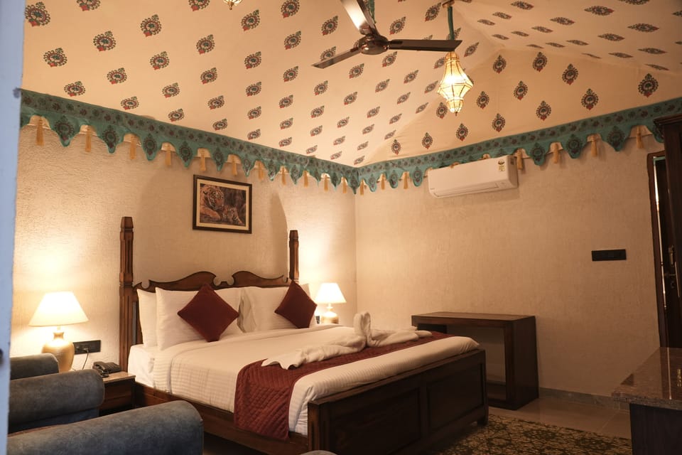 Executive Cottage, Private Bathroom, Garden View | In-room safe, laptop workspace, iron/ironing board, WiFi (free)