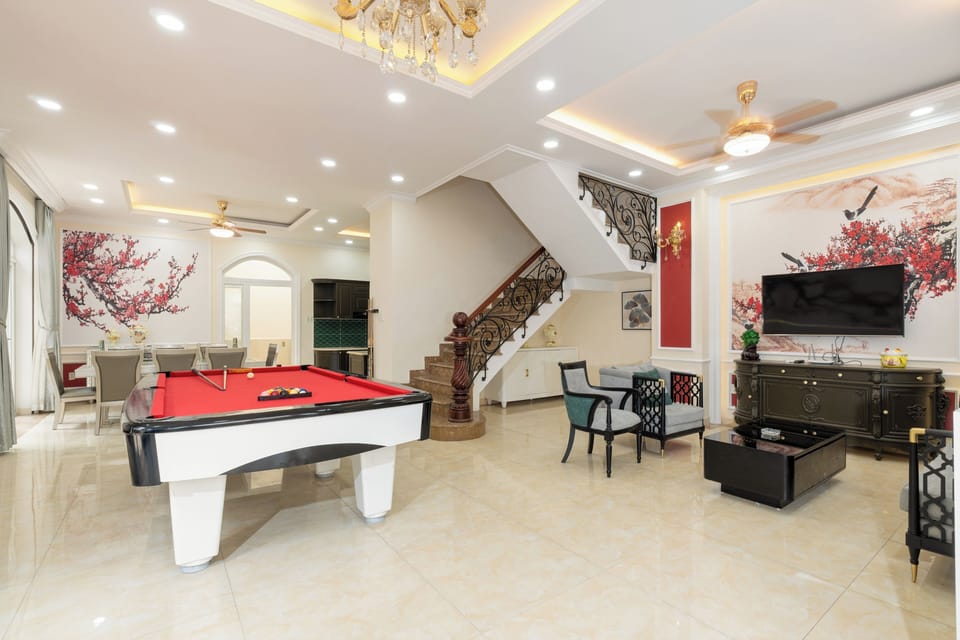 Presidential Villa, 6 Bedrooms, Club Lounge Access, City View | Egyptian cotton sheets, premium bedding, down comforters