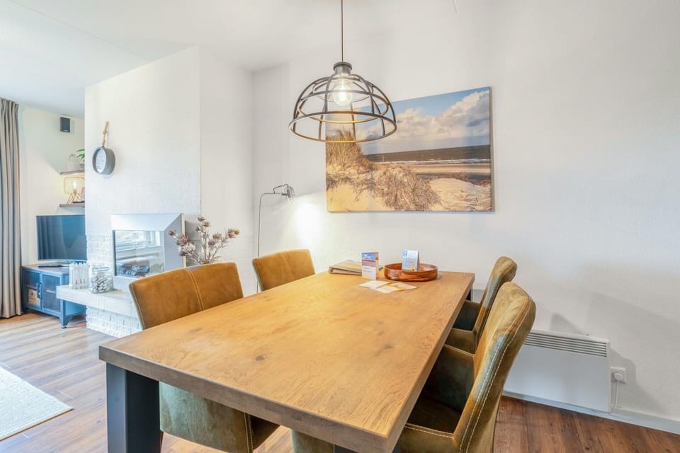 Apartment | Dining