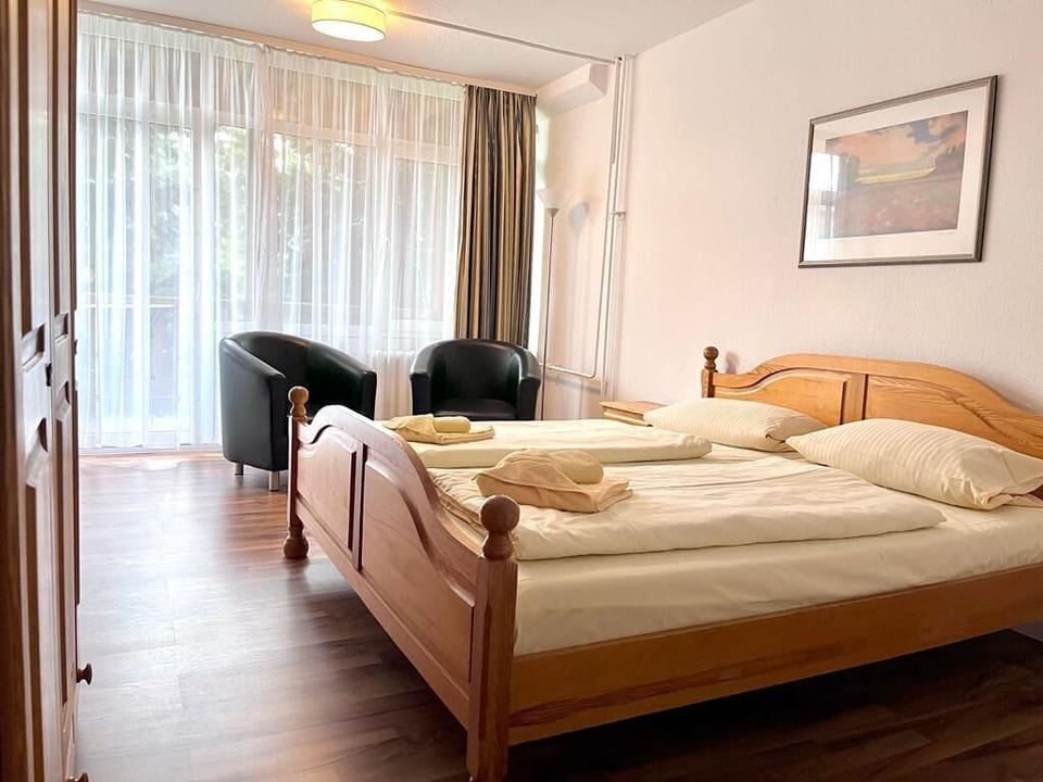 Desk, bed sheets