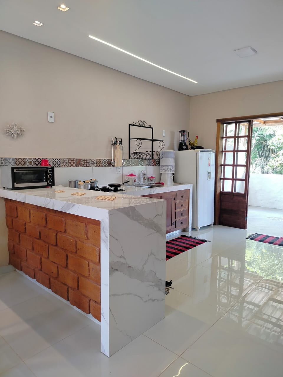 House, Mountain View | Private kitchen | Microwave, oven, stovetop, cookware/dishes/utensils