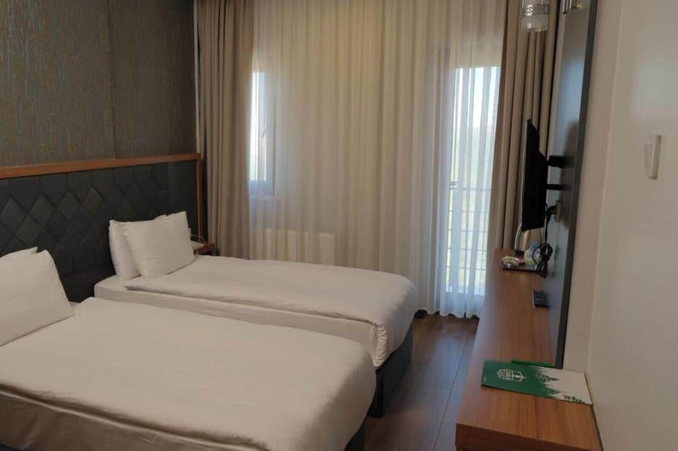 Standard Room | Desk, laptop workspace, free WiFi