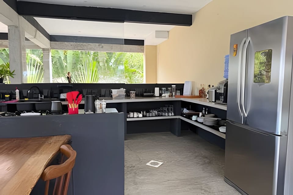 House, 3 Bedrooms | Private kitchen | Electric kettle
