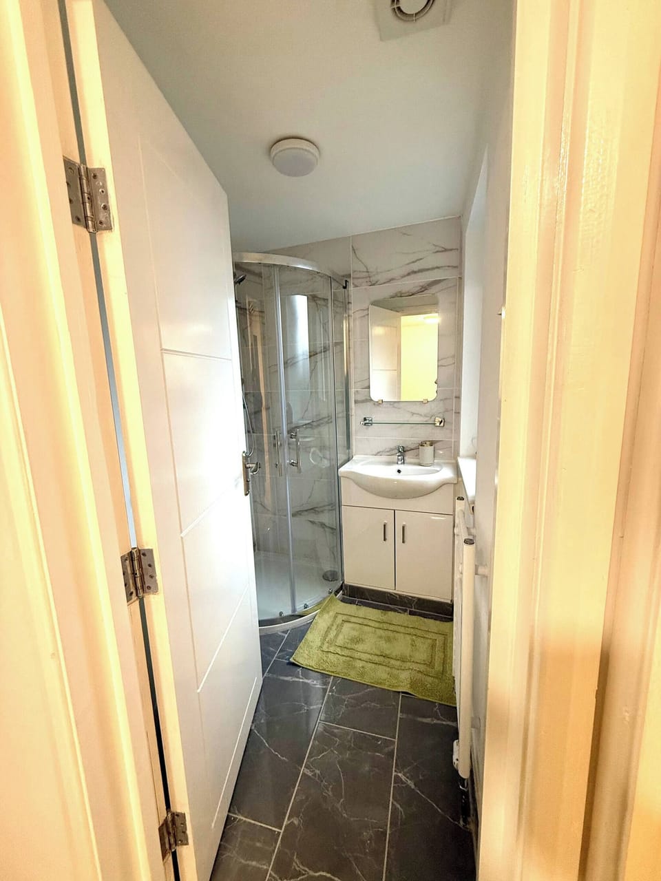 Spacious 5 Bedrooms in Excel Big Ben and Westfield House in London