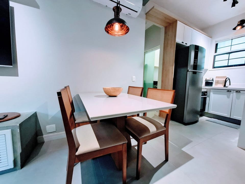 Apartment | Dining