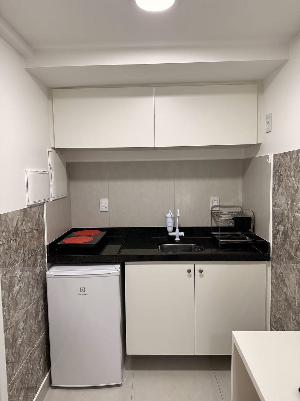 Basic Studio | Private kitchen | Toaster, cookware/dishes/utensils