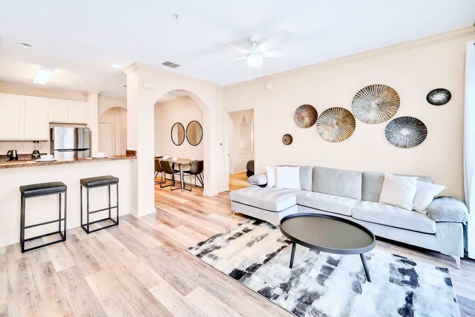Apartment (2 Bedrooms) | Front of property