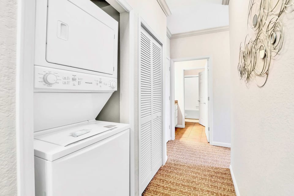 Upstay Pet Friendly Condo Near Disney & Pool Apartment hotel in Four Corners