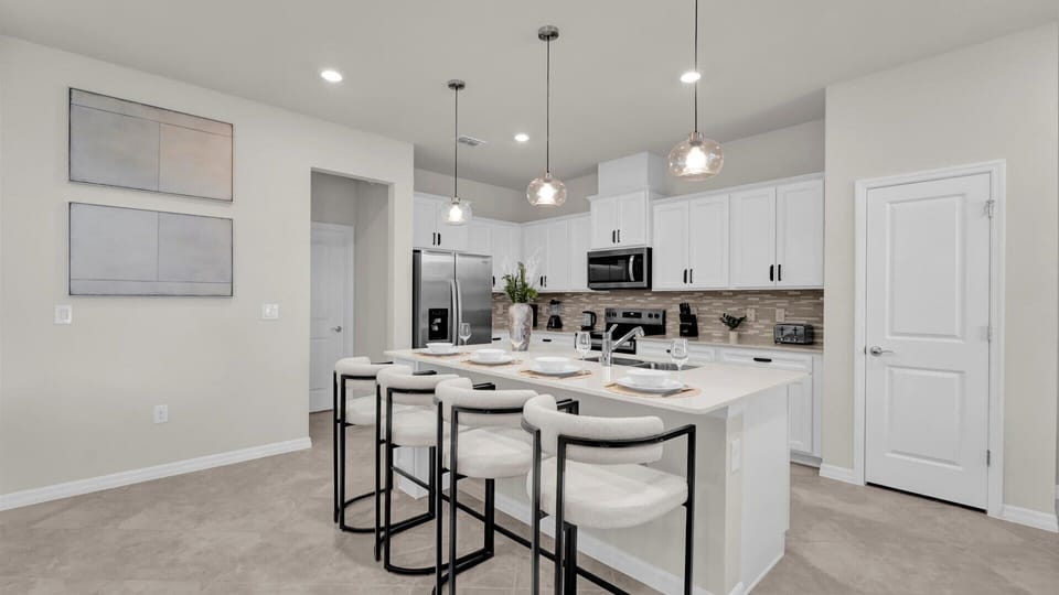 House (5 Bedrooms) | Interior